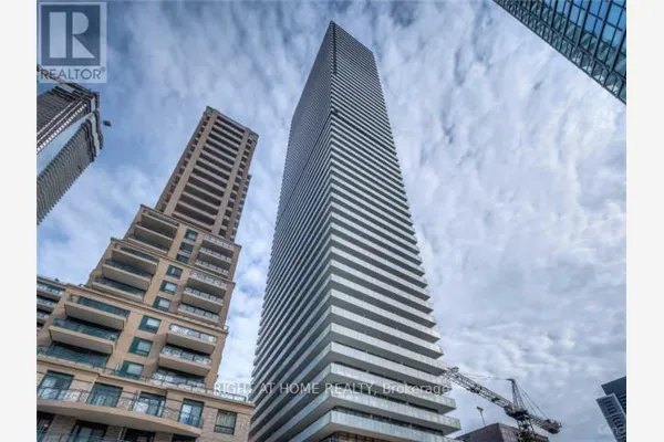 1406 - 42 CHARLES STREET E