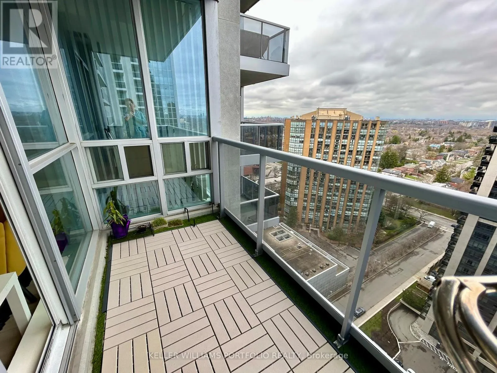 2801 - 4968 YONGE STREET