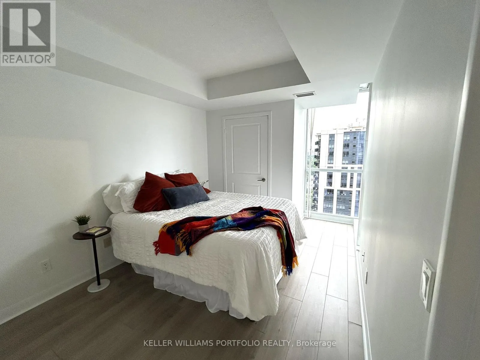 2801 - 4968 YONGE STREET