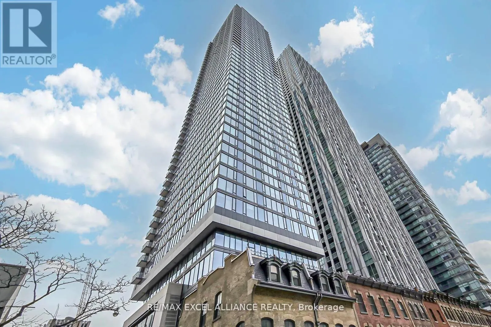 5102 - 8 CUMBERLAND STREET