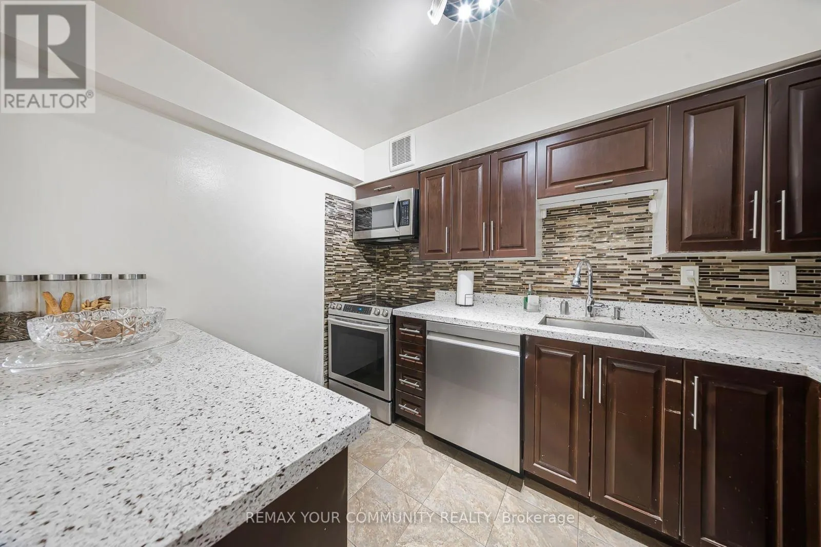 1603 - 1338 YORK MILLS ROAD