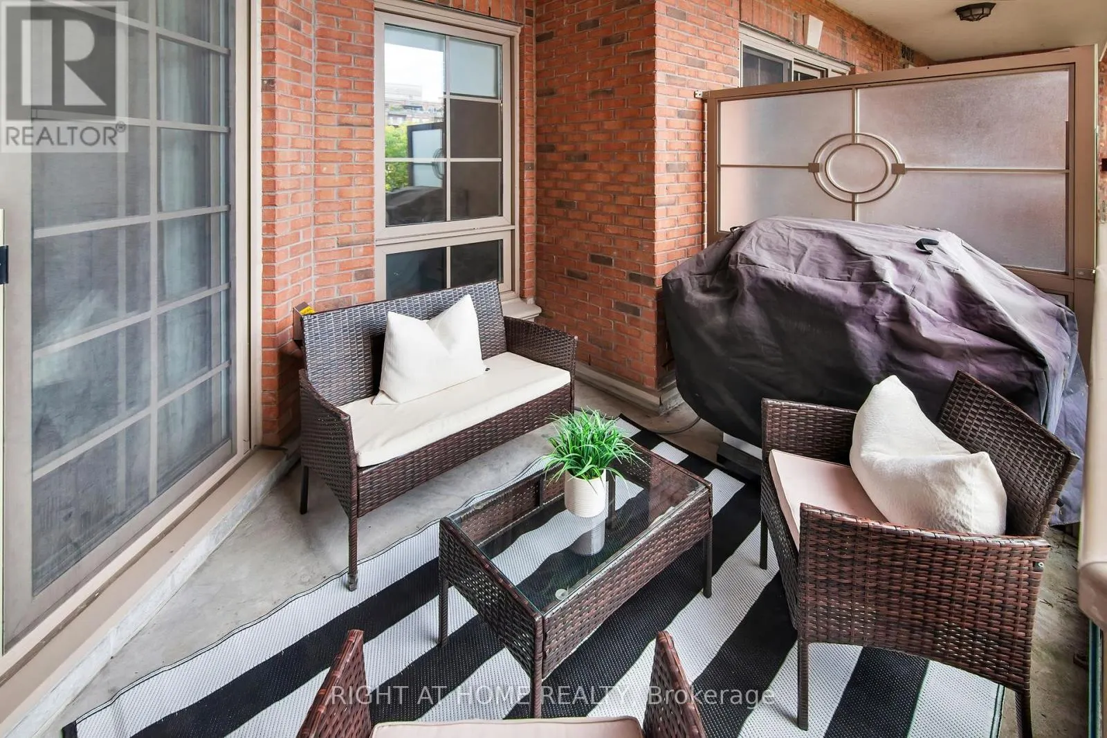 306 - 20 BURKEBROOK PLACE