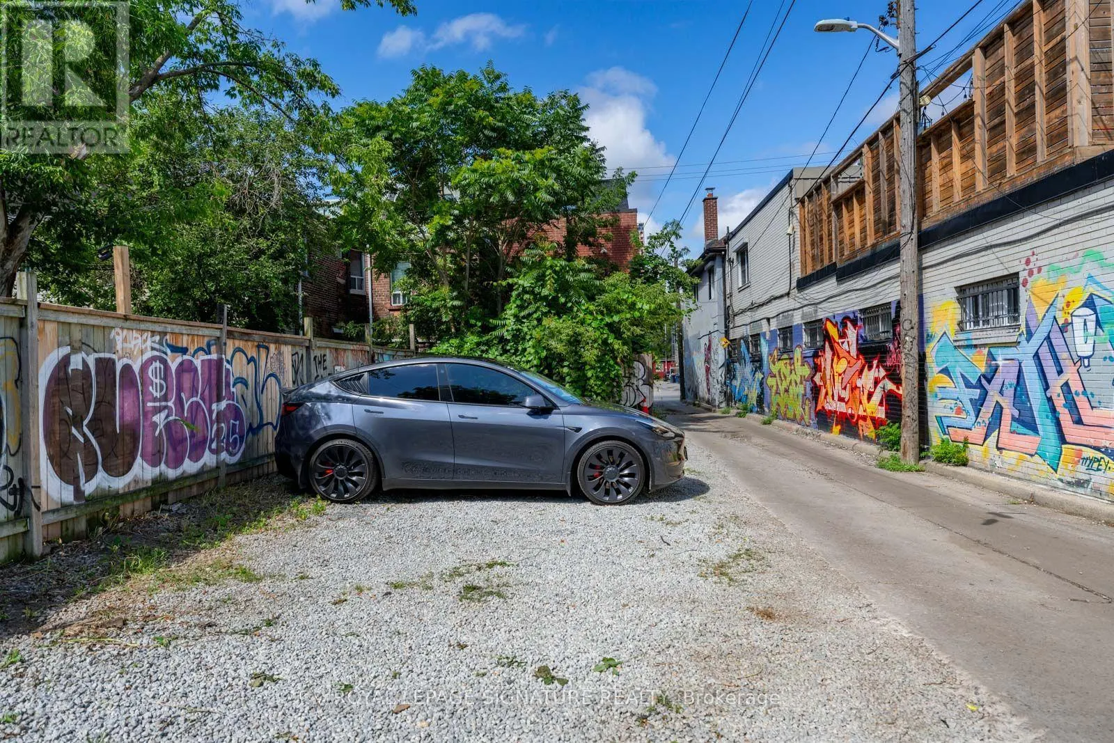 725 DOVERCOURT ROAD