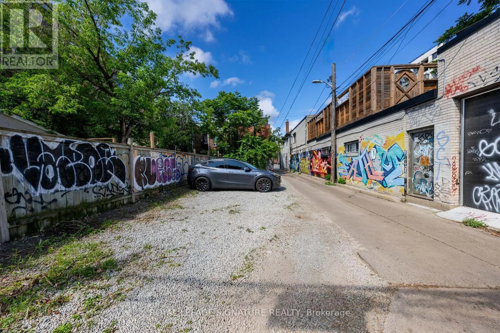 725 DOVERCOURT ROAD