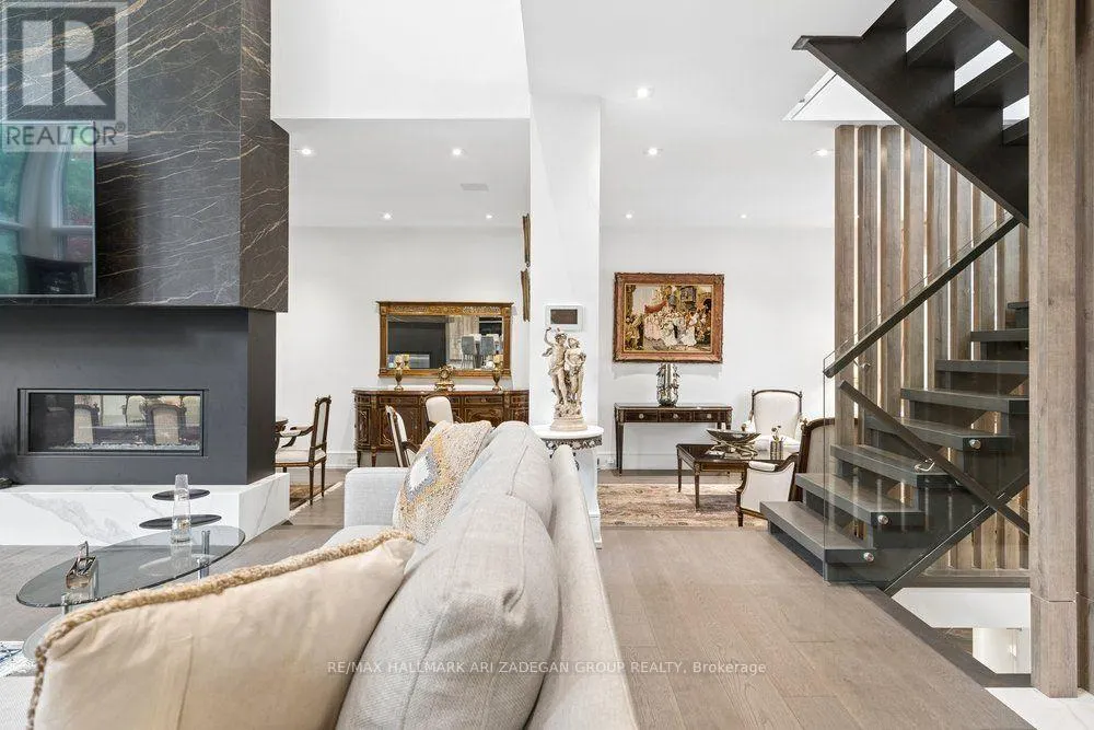 . - 150 SANDRINGHAM DRIVE
