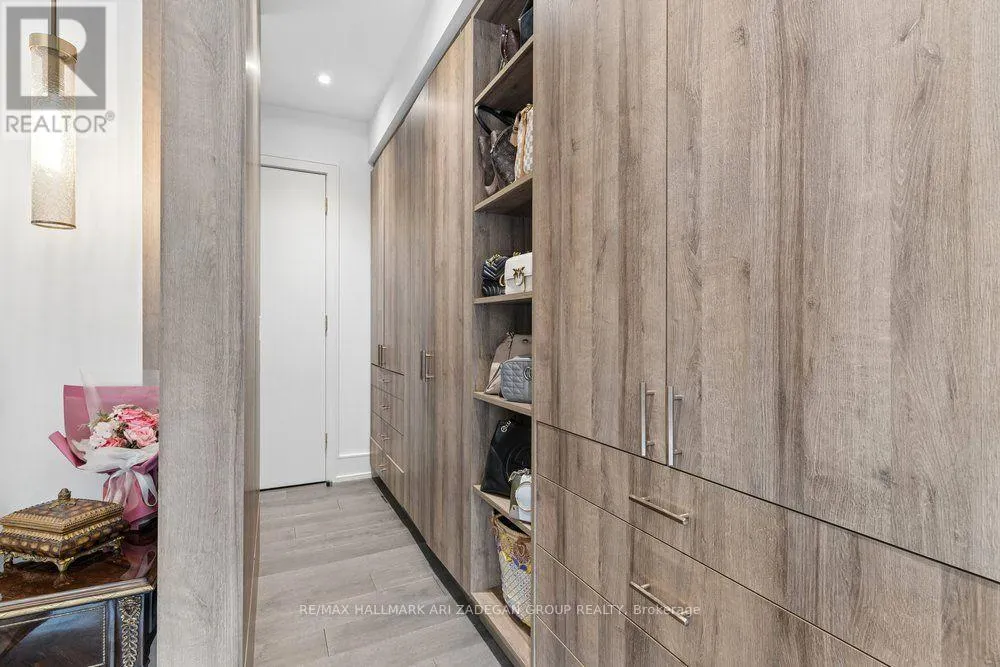 . - 150 SANDRINGHAM DRIVE