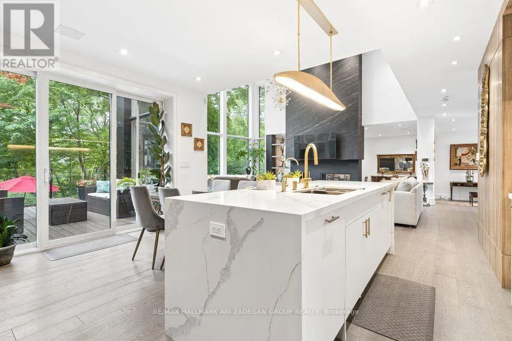 . - 150 SANDRINGHAM DRIVE