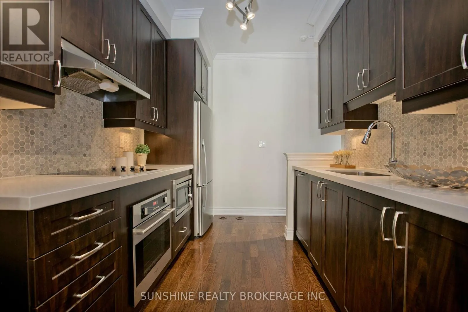 12 - 20 HARGRAVE LANE