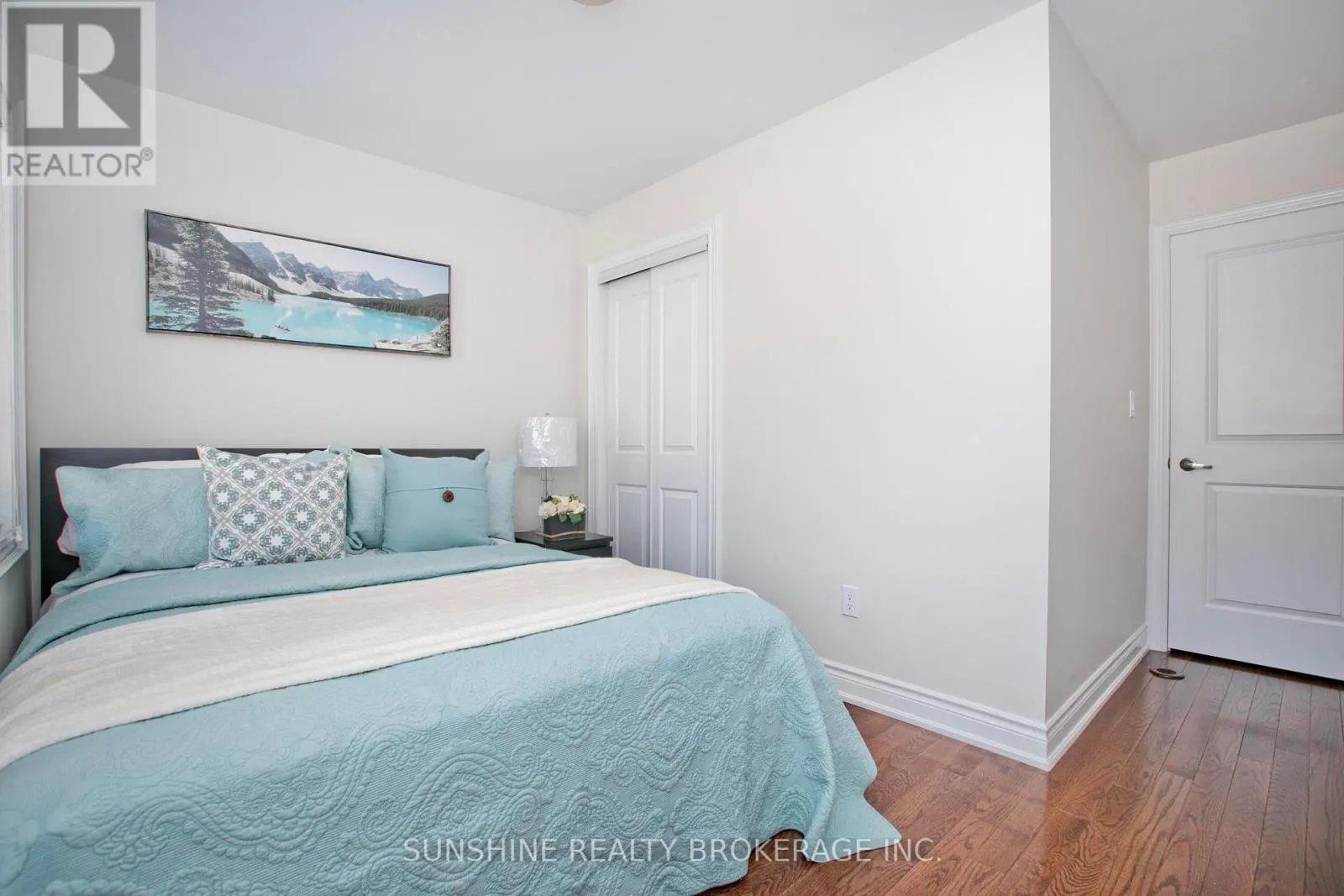 12 - 20 HARGRAVE LANE