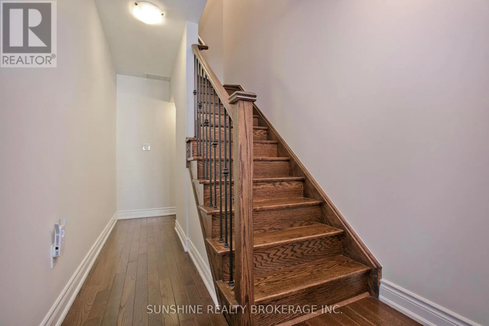 12 - 20 HARGRAVE LANE