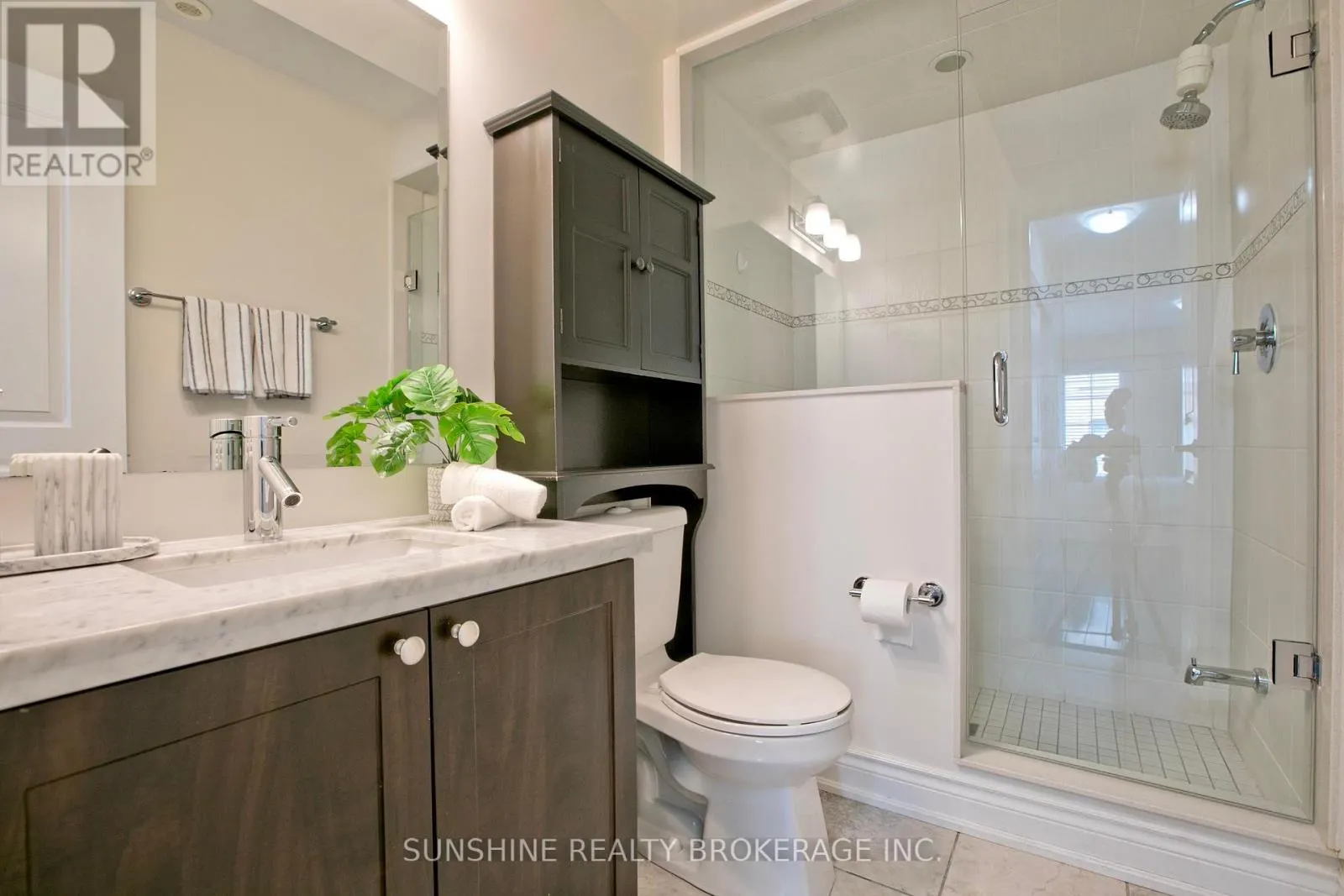 12 - 20 HARGRAVE LANE
