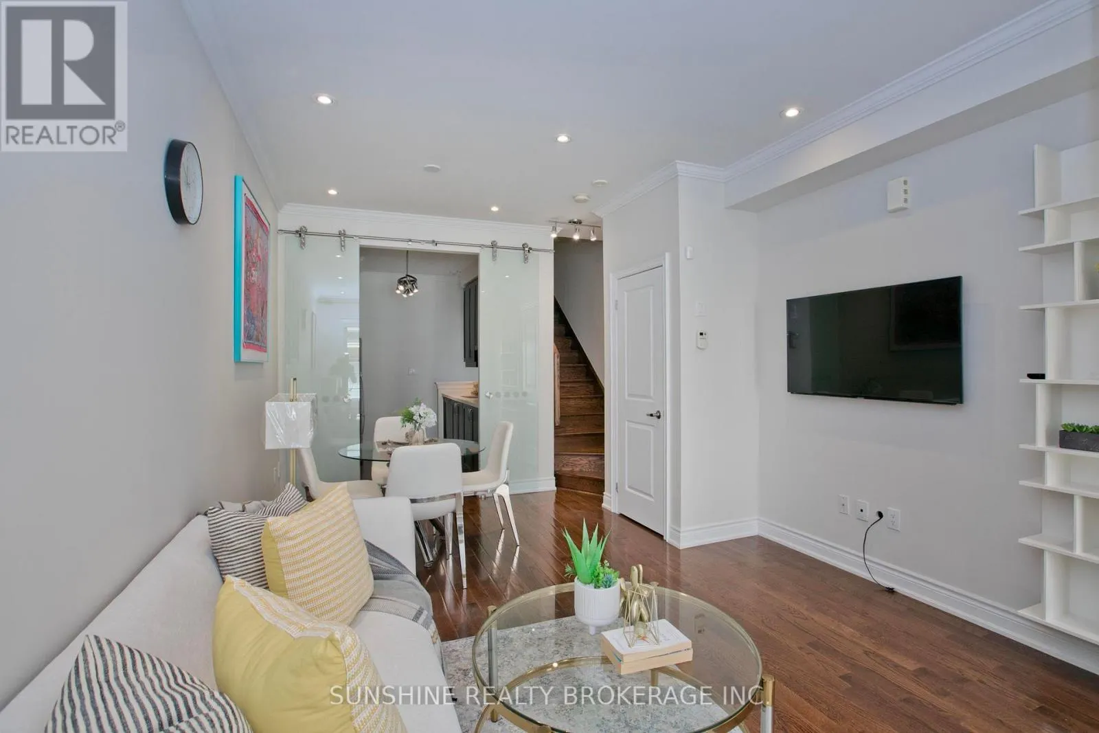 12 - 20 HARGRAVE LANE