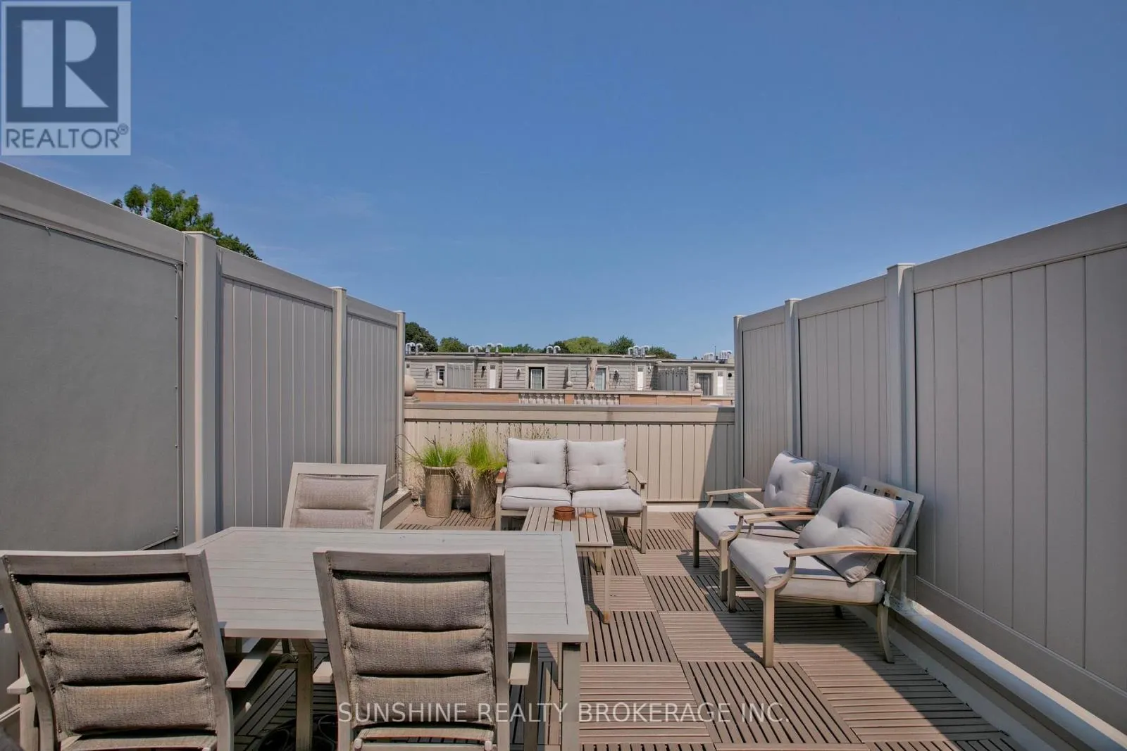 12 - 20 HARGRAVE LANE