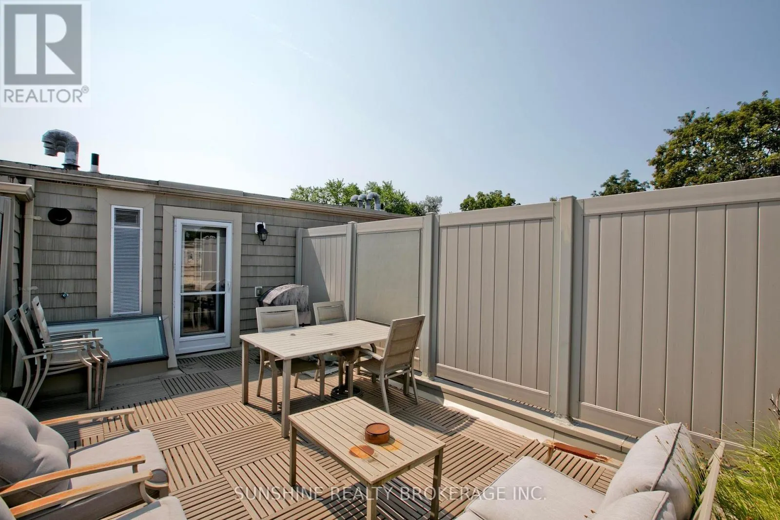 12 - 20 HARGRAVE LANE