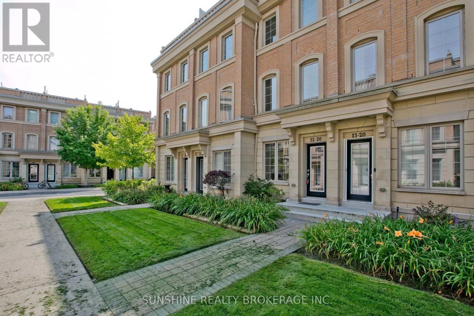 12 - 20 HARGRAVE LANE