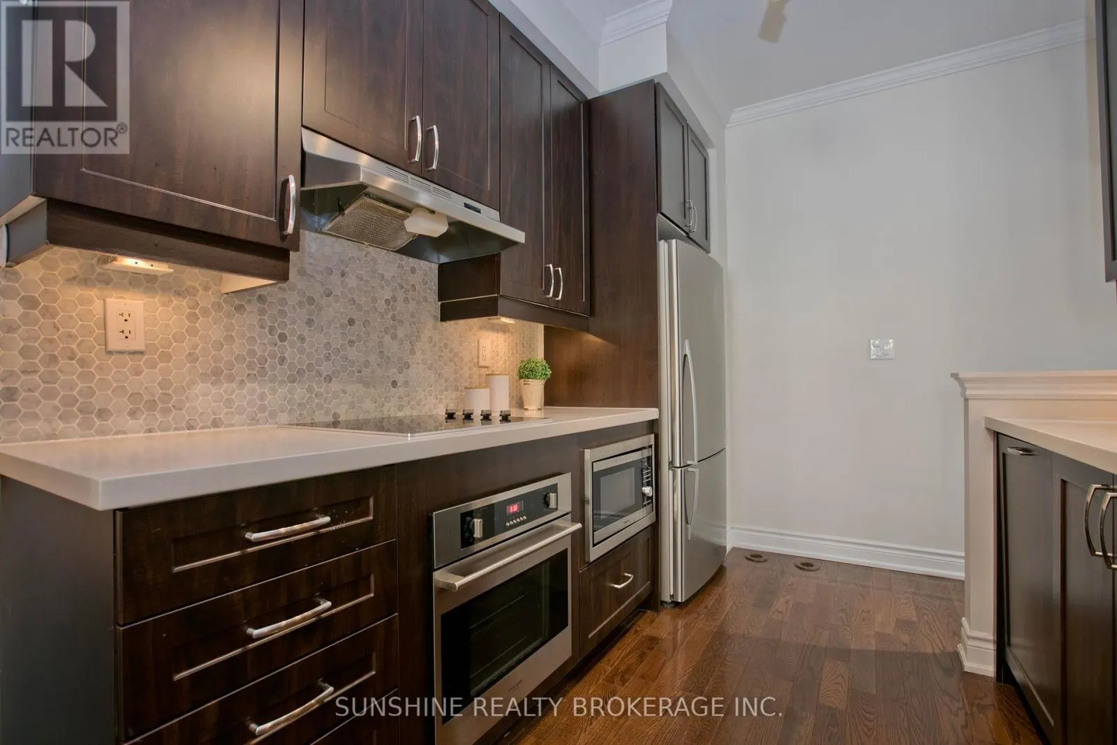 12 - 20 HARGRAVE LANE