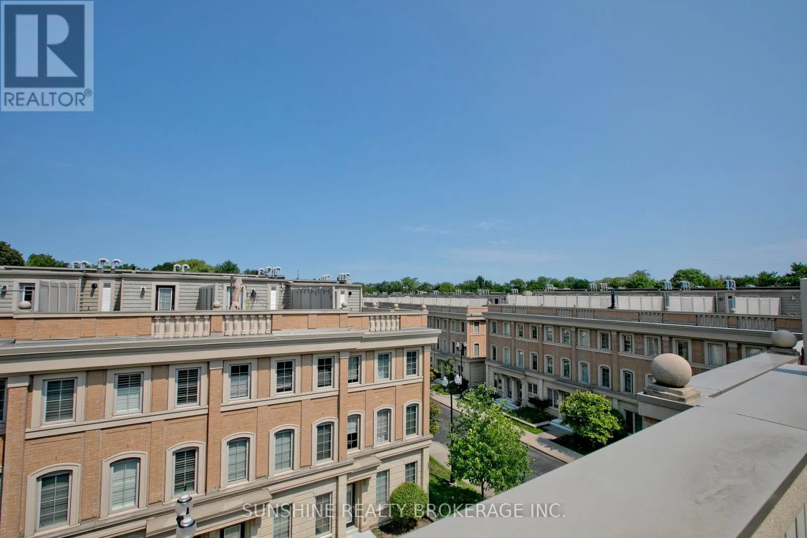 12 - 20 HARGRAVE LANE