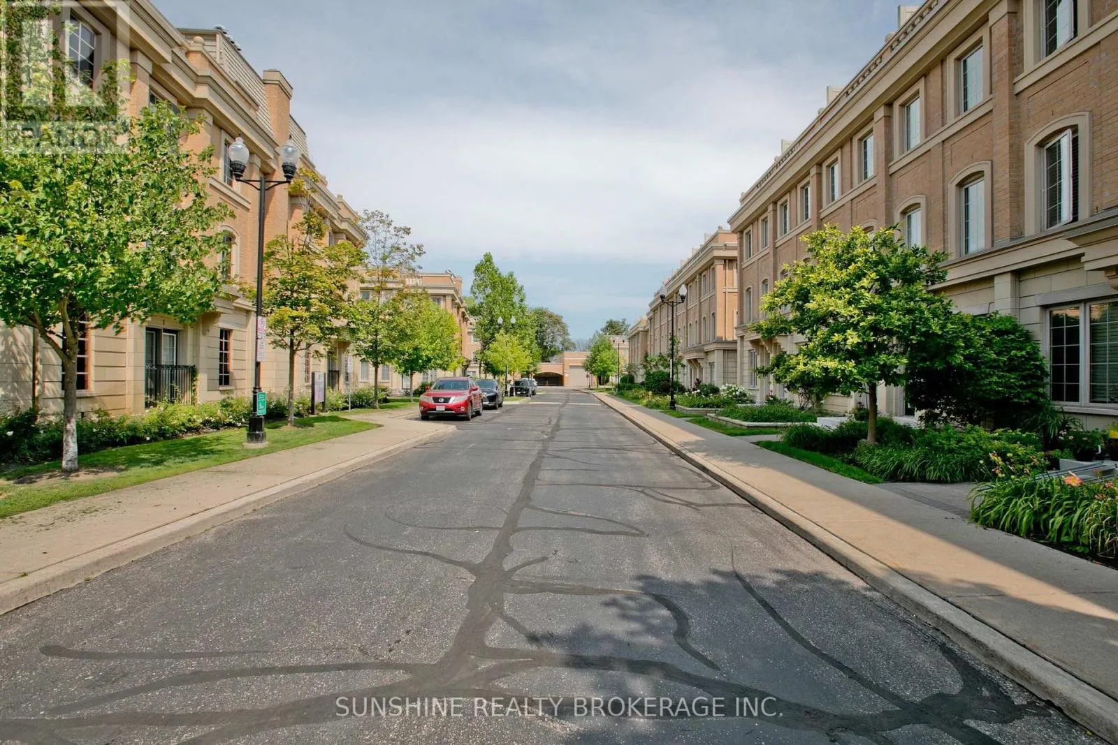 12 - 20 HARGRAVE LANE