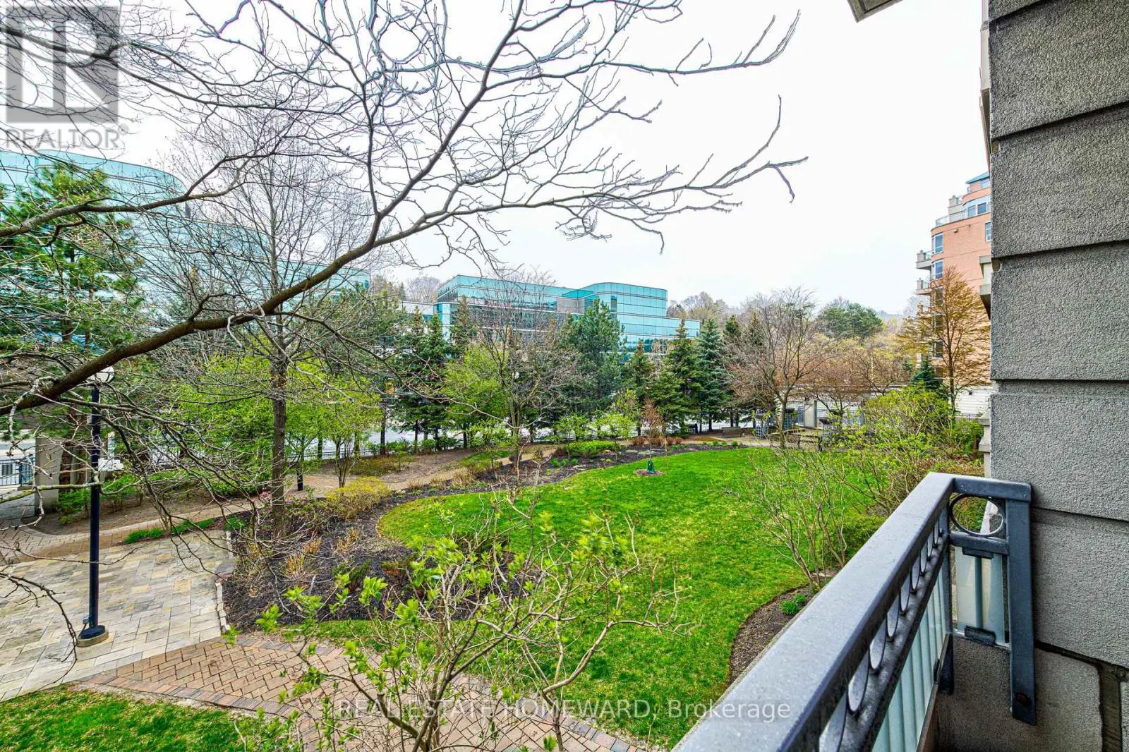 206 - 10 OLD YORK MILLS ROAD