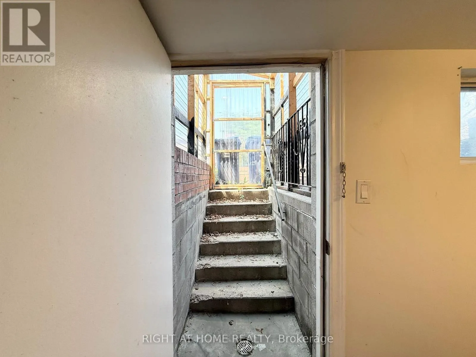 665 OSSINGTON AVENUE
