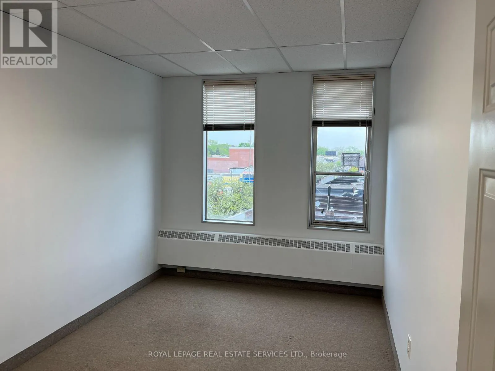 401 - 3335 YONGE STREET