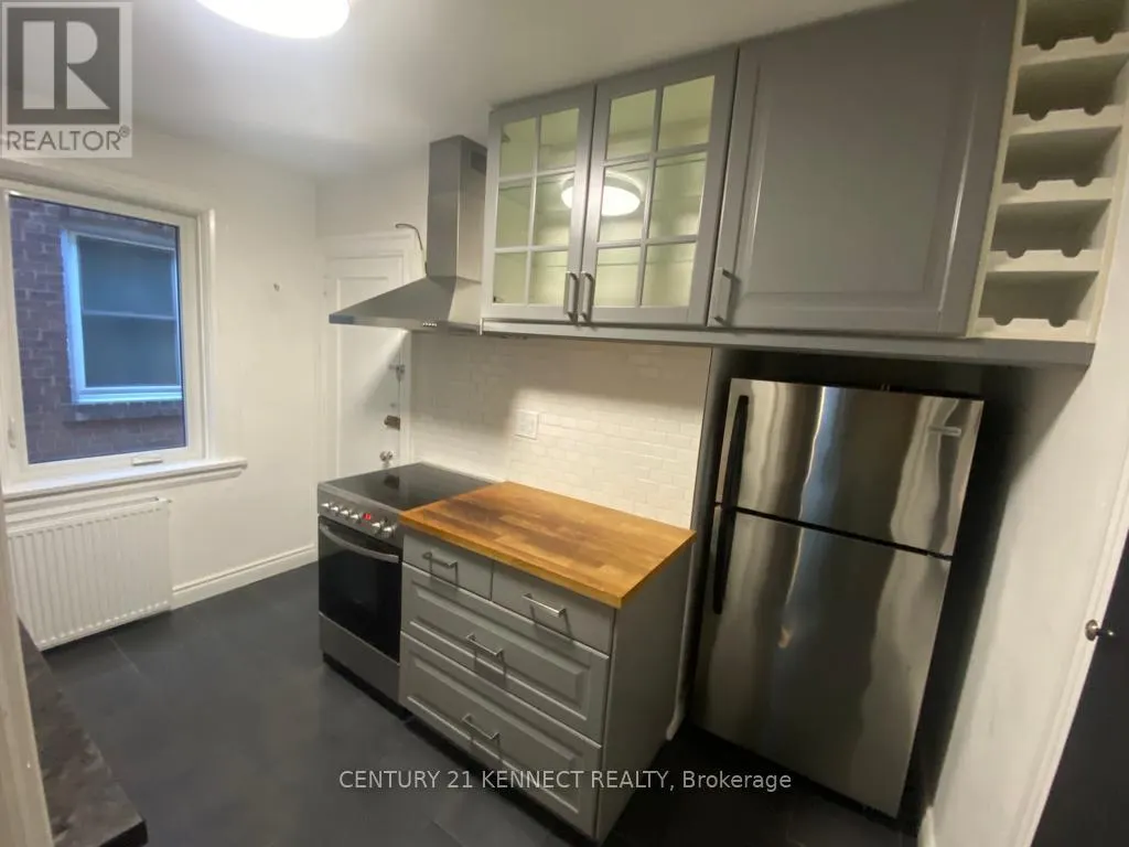 UPPER - 1102 AVENUE ROAD