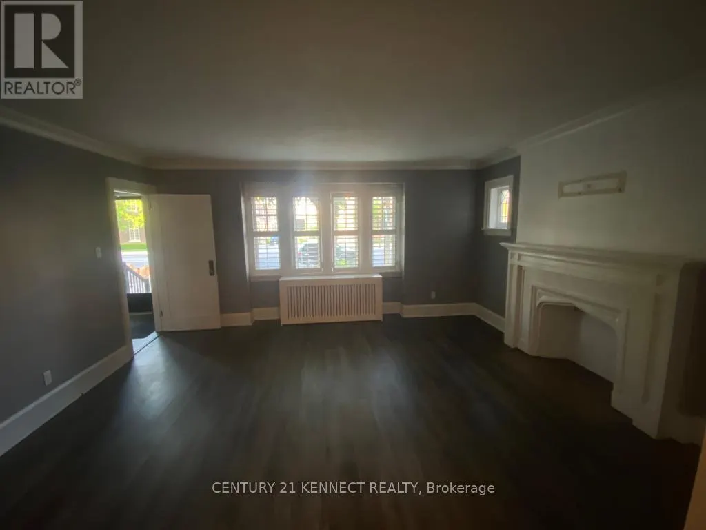 UPPER - 1102 AVENUE ROAD