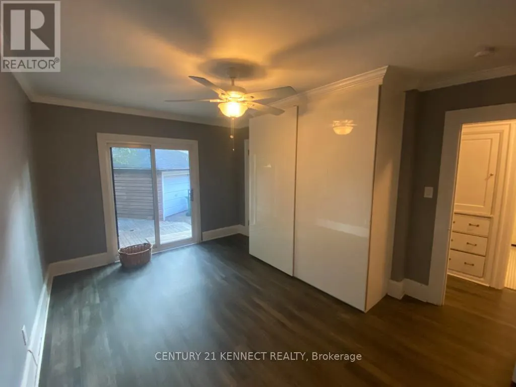 UPPER - 1102 AVENUE ROAD