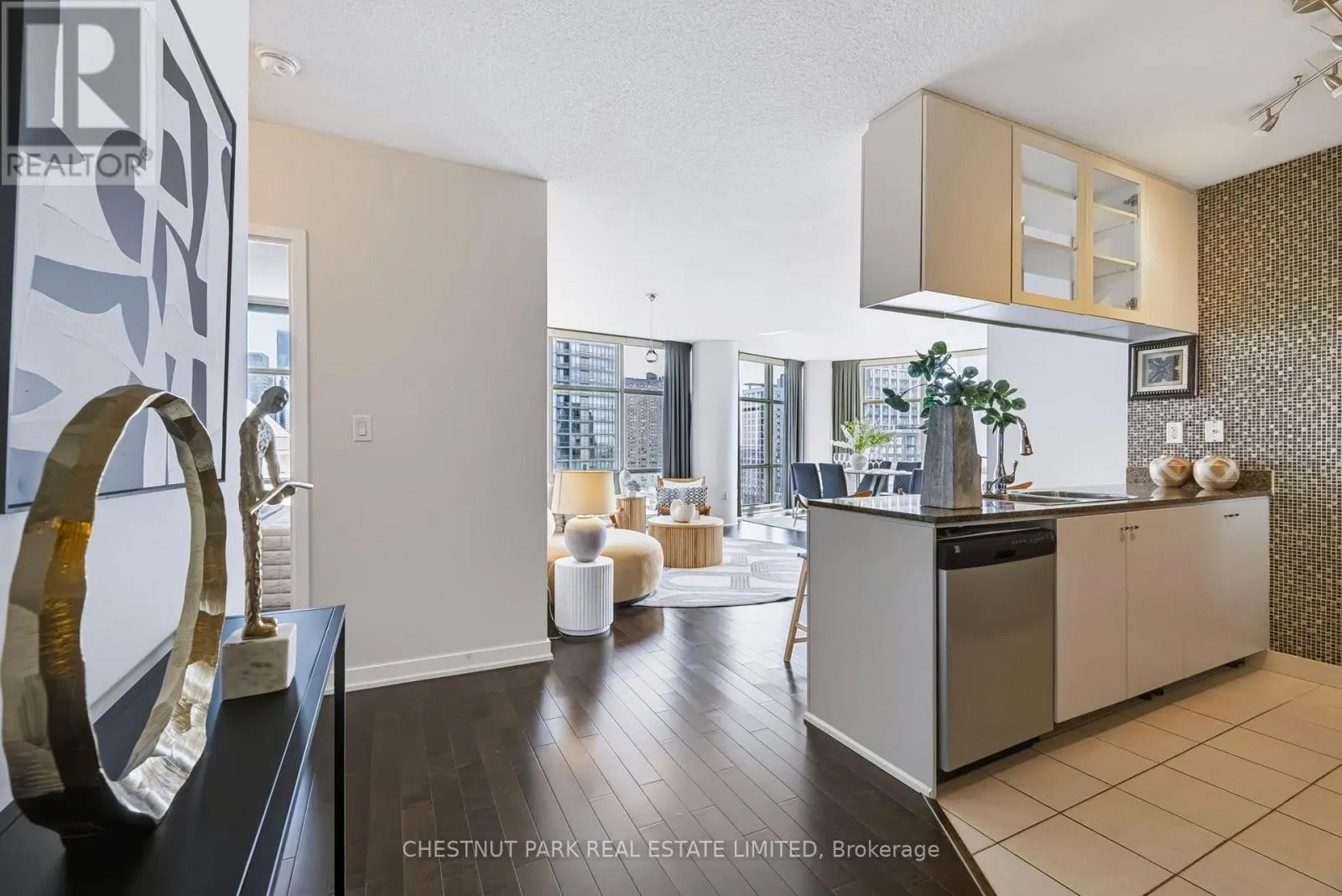 1209 - 35 MARINER TERRACE