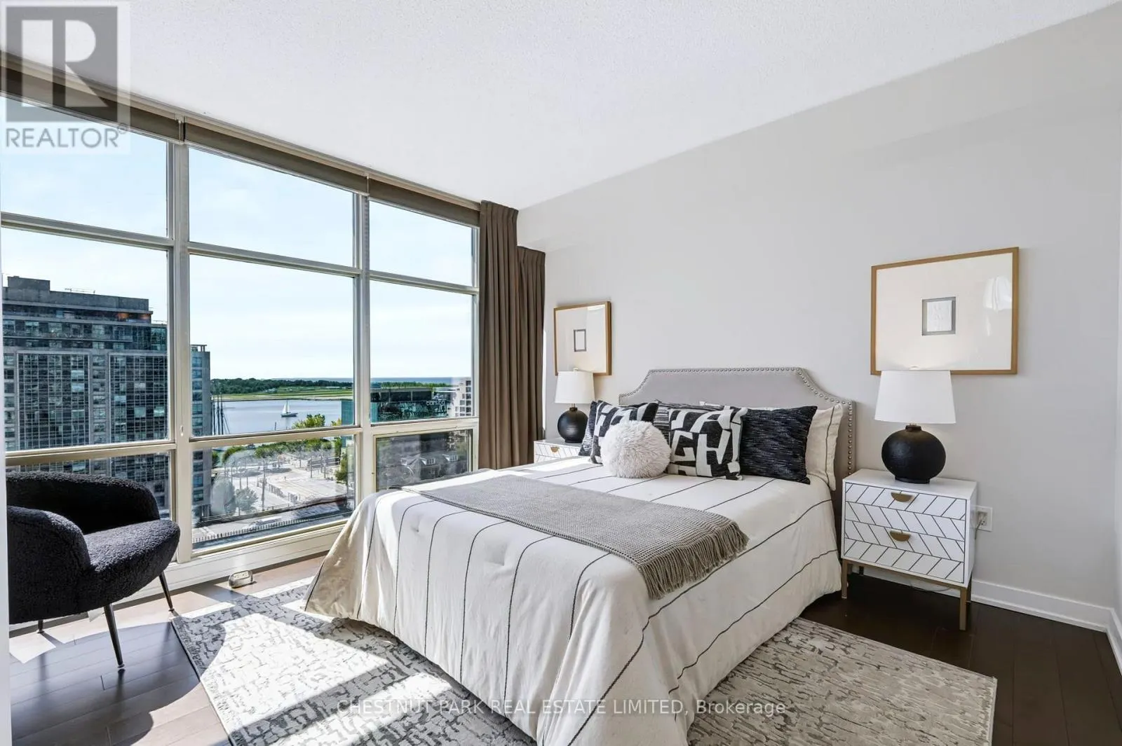 1209 - 35 MARINER TERRACE