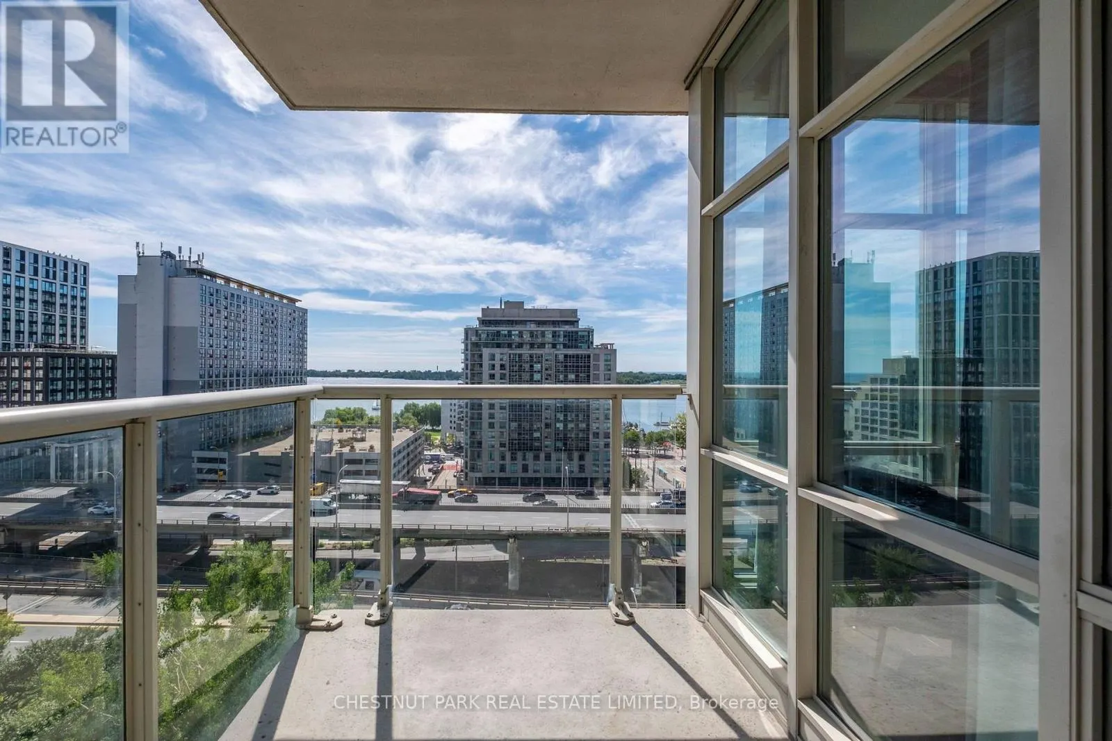 1209 - 35 MARINER TERRACE