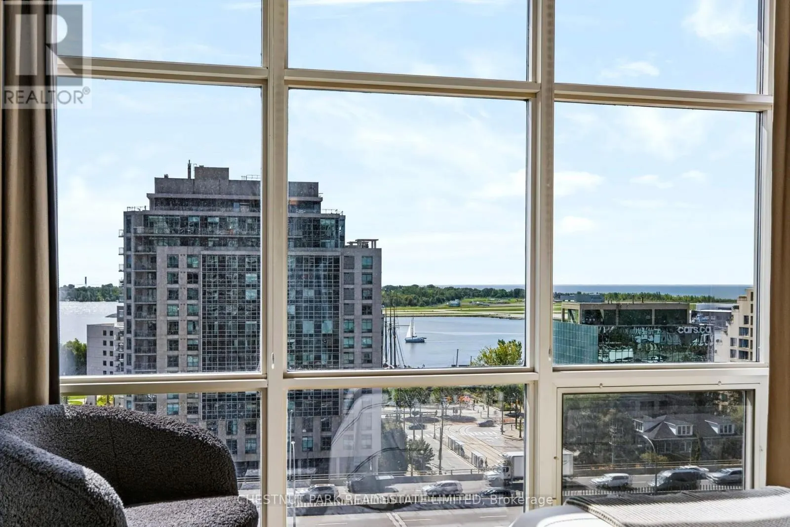 1209 - 35 MARINER TERRACE