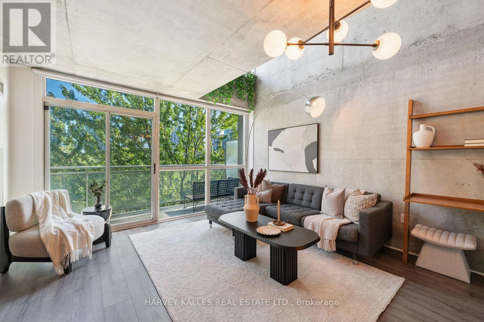 507 - 954 KING STREET W