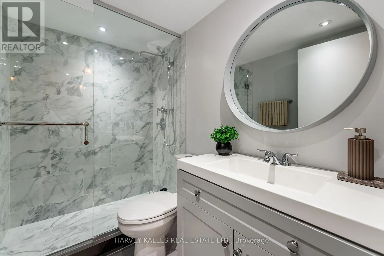 507 - 954 KING STREET W