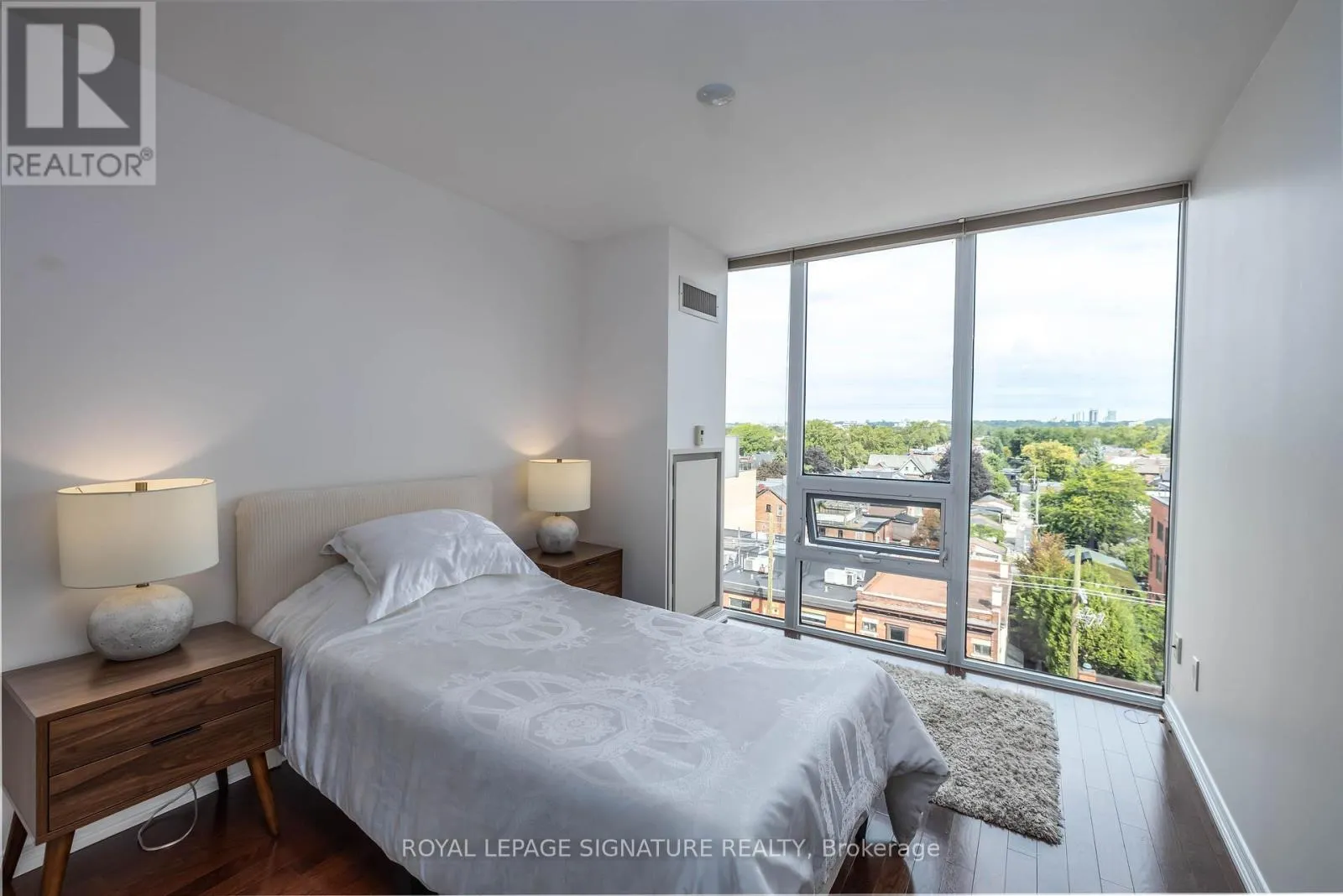 PH07 - 308 PALMERSTON AVENUE