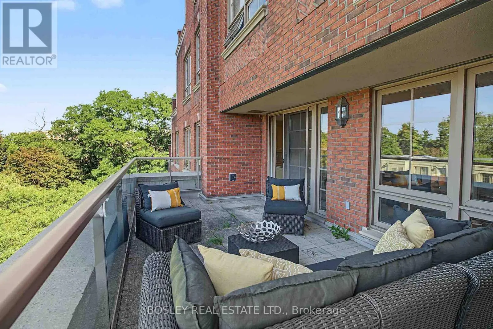 504 - 21 BURKEBROOK PLACE