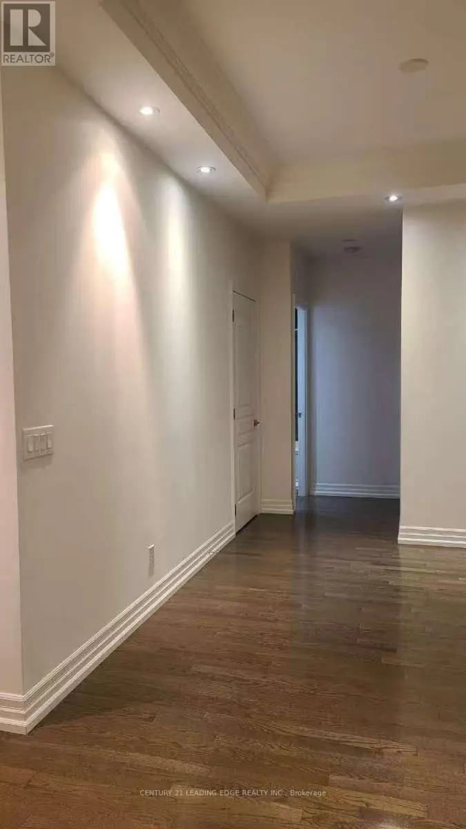 612 - 21 BURKEBROOK PLACE