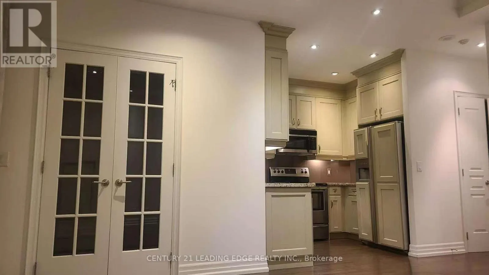 612 - 21 BURKEBROOK PLACE