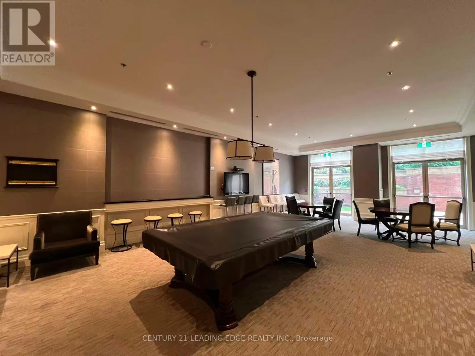 612 - 21 BURKEBROOK PLACE
