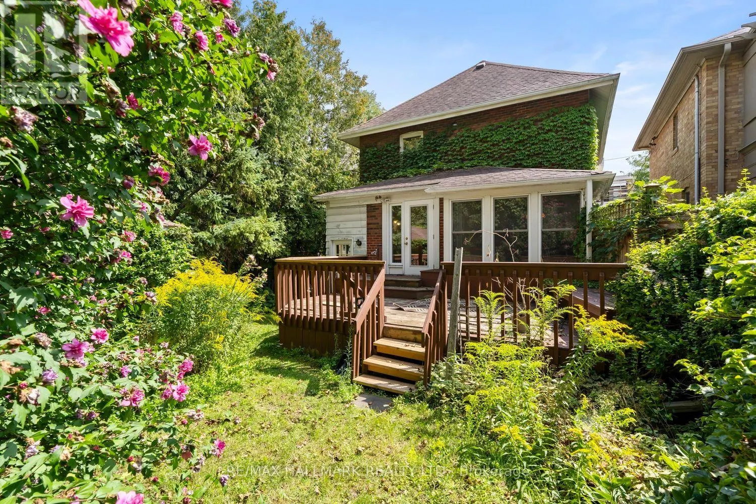 48 CHATSWORTH DRIVE