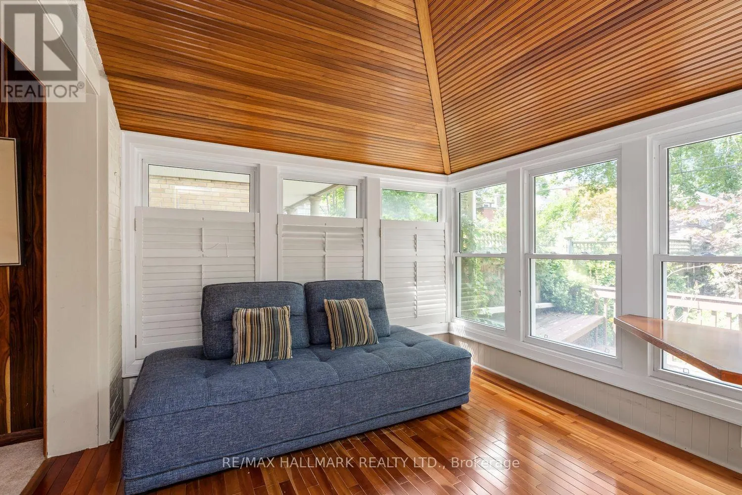 48 CHATSWORTH DRIVE