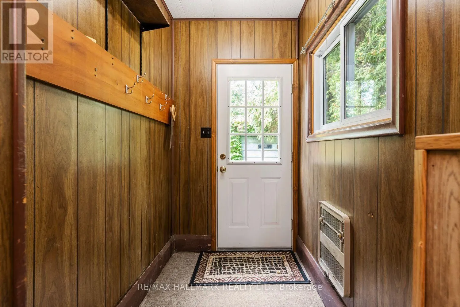 48 CHATSWORTH DRIVE