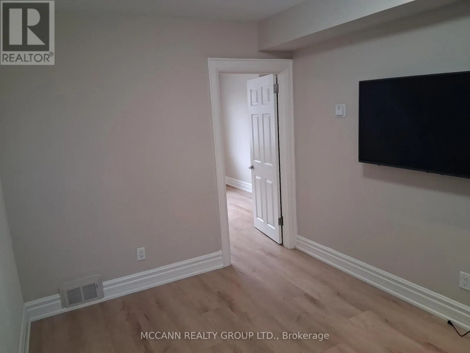 201 - 3313 YONGE STREET