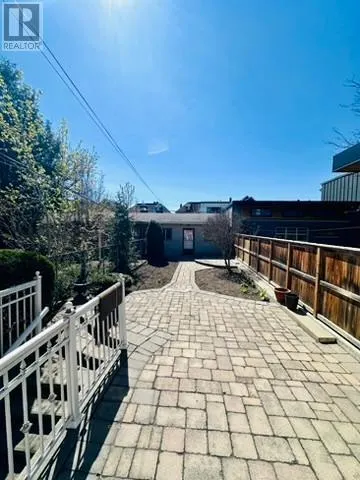 382 ROXTON ROAD
