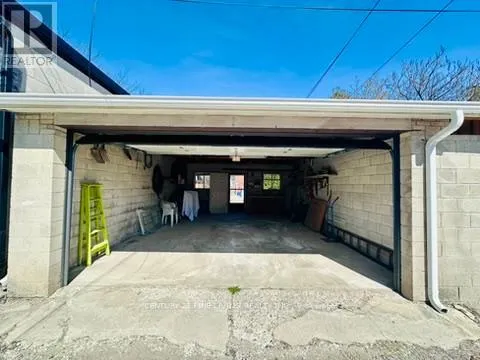 382 ROXTON ROAD