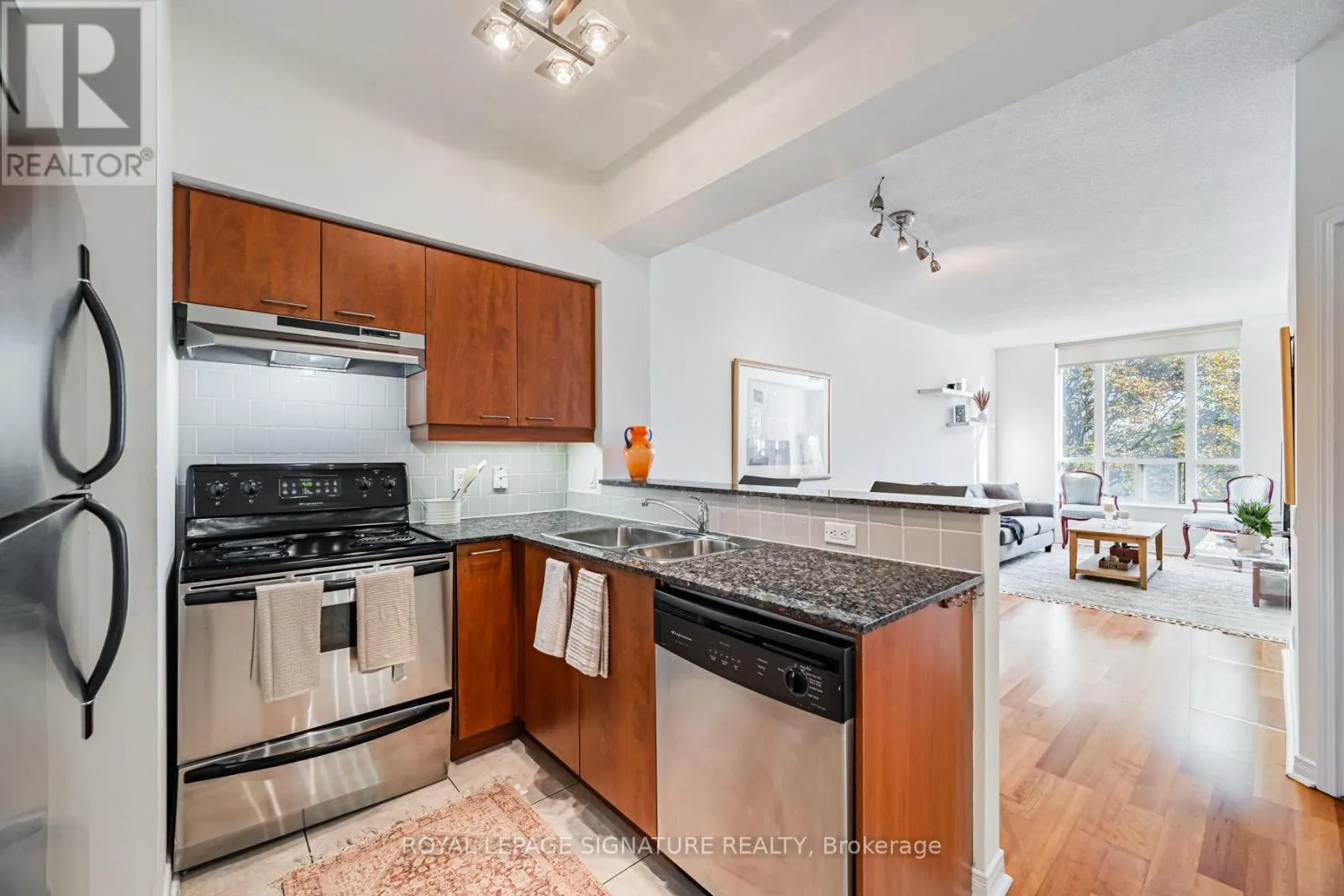 311 - 485 ROSEWELL AVENUE