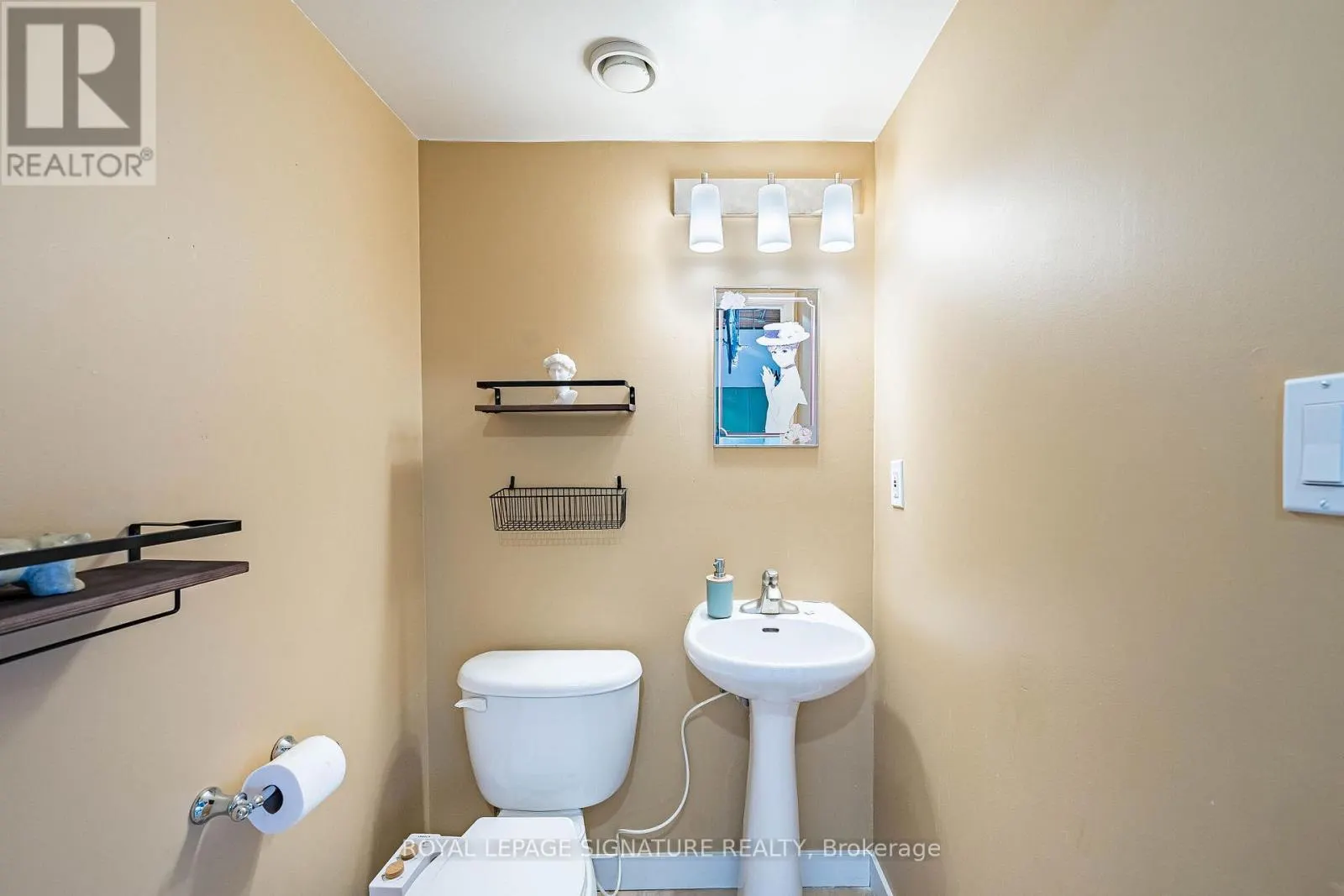 316 - 955 QUEEN STREET W