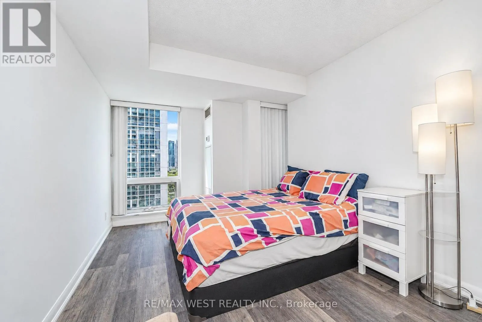 522 - 600 FLEET STREET