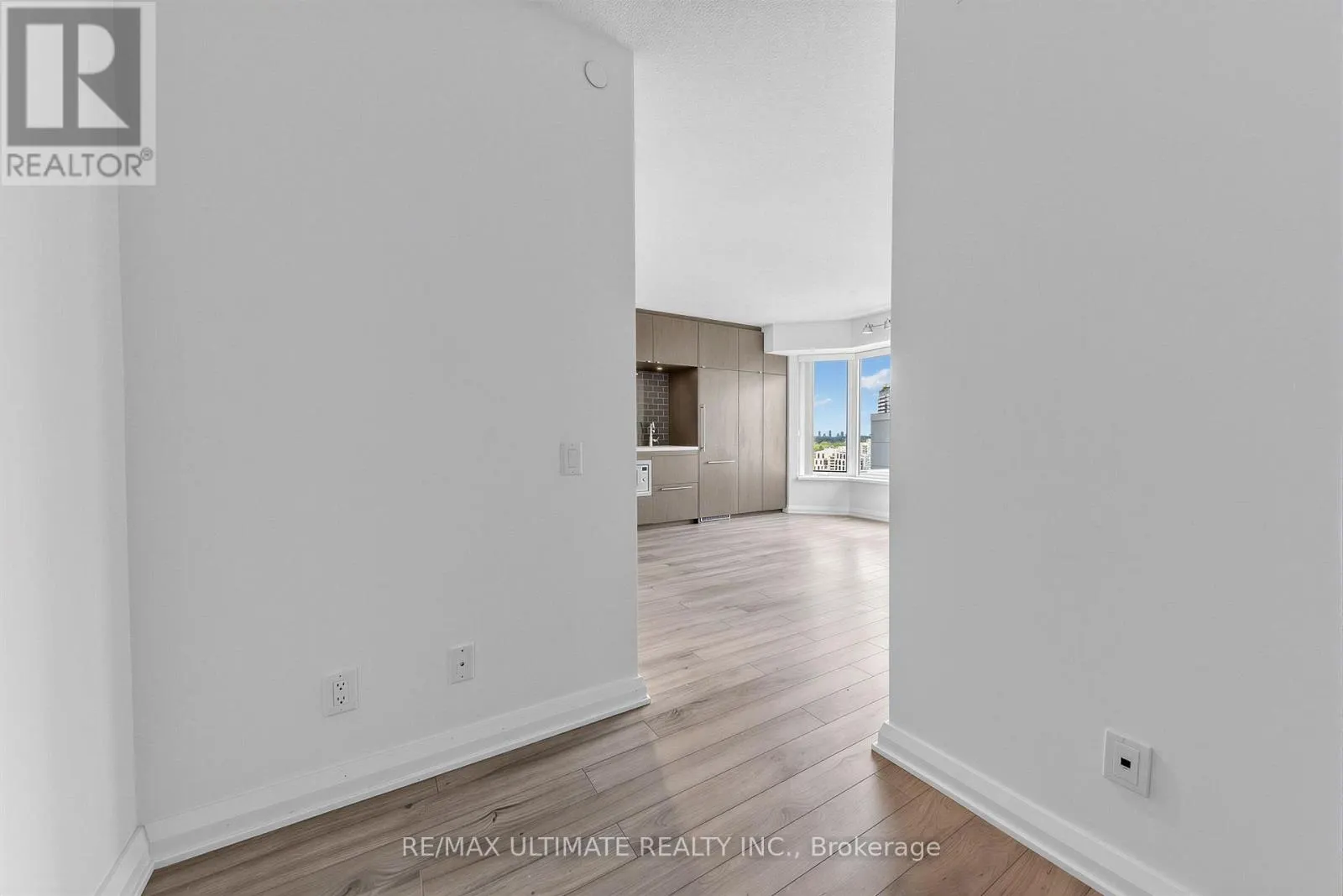 1607 - 155 YORKVILLE AVENUE