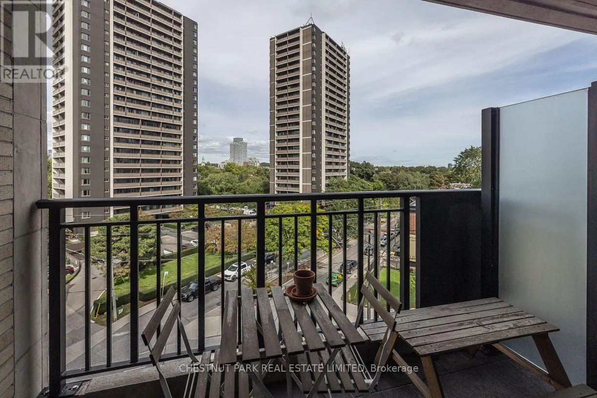 506 - 181 DAVENPORT ROAD